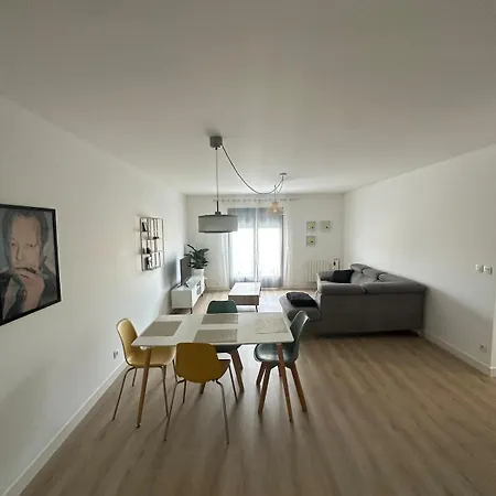 Apartment Grand T2 Cosy A Deux Pas De Bordeaux, Arkea Arena, Netflix, Wifi, Nespresso Cenon
